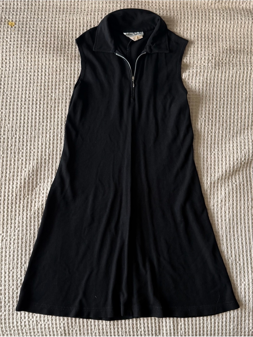 Ronni Nicole Sleeveless Zip-Front Black Knit Dress